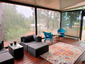 Warren Retreat - cozy and tranquil 2 brm home, Nannup